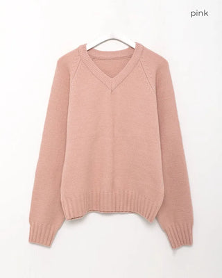 V-neck loose-fit knit