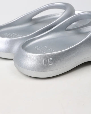 Round Bold Beach Sandals