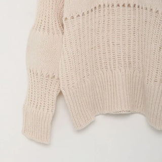 Loose-fitting punched knit