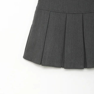 Big pleated mini skirt