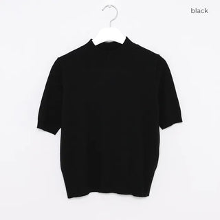 Half-neck short-sleeved knit