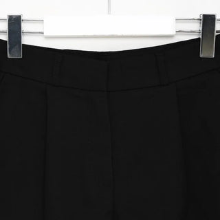 Pleated shorts