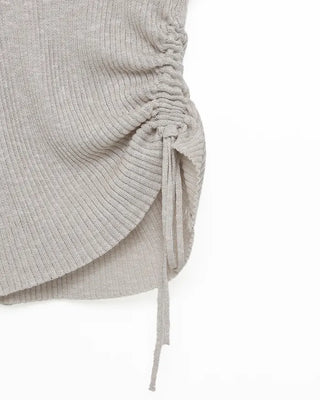 Side-string half-sleeve knit