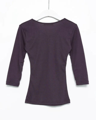 V-neck slim T-shirt