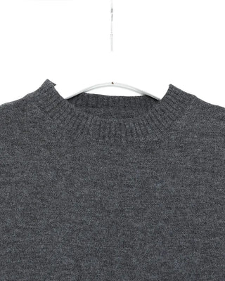 Cropped round knit