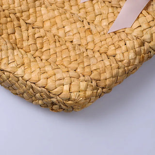 Two-ribbon basket bag
