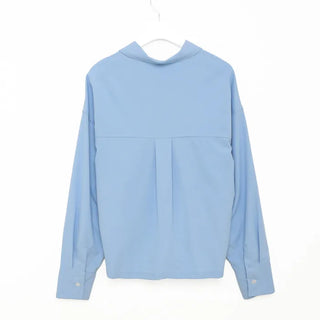 Minimalist cropped pocket shirt