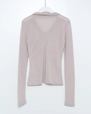 Open-collar long-sleeve T-shirt