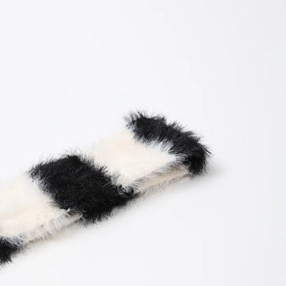 Fluffy Border Scarf