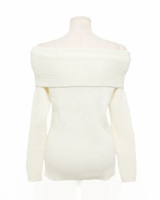 Off-shoulder loose-fit knit