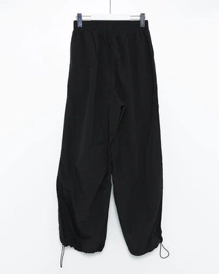 2-Way Knee-Tuck Easy Nylon Pants