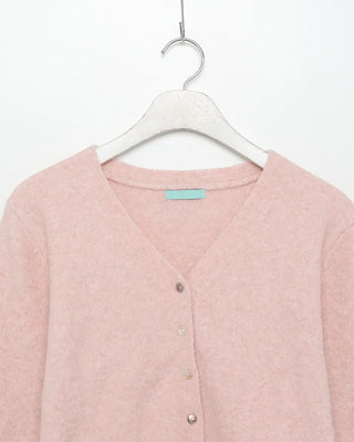 Simple cropped V-neck cardigan