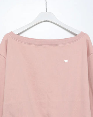 Off-shoulder loose sweatshirt