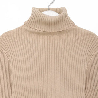 Hand warmer high neck T-shirt