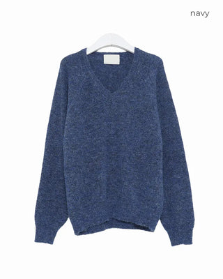 V-neck oversized knit