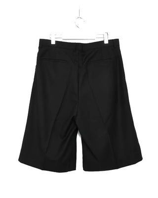 Double-pleated Bermuda shorts