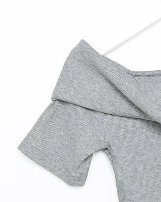 Off-shoulder front twist t-shirt