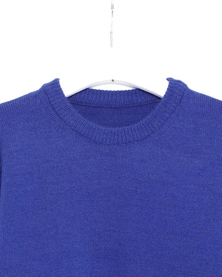Round neck semi-cropped fine-gauge knit