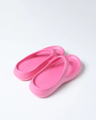 Voluminous thong sandals
