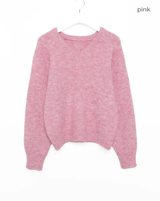 V-neck long-sleeved knit