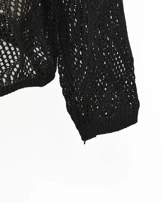 Sleeveless perforated knit set with belt