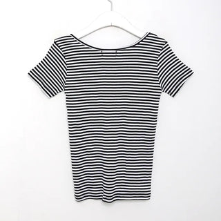 Bordered round short-sleeved T-shirt