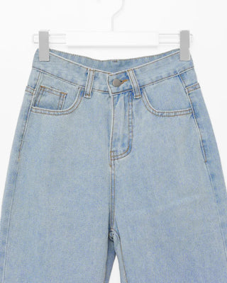 Basic straight-leg denim