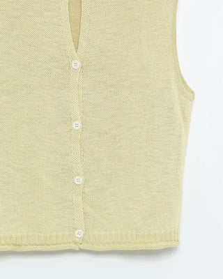 Back button vest