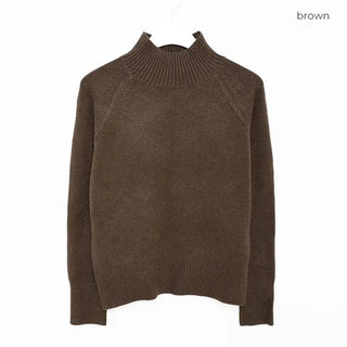 Soft turtleneck knit