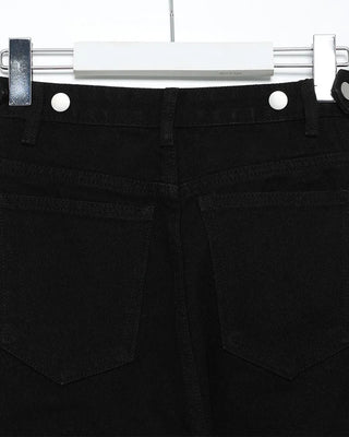 Side-button Bermuda shorts