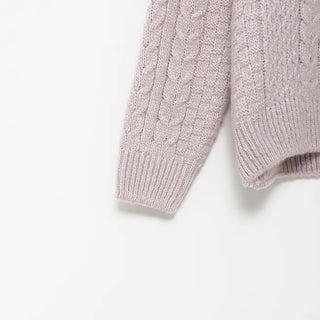 Cable oversized round knit