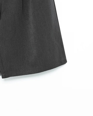 Maison Two-Tuck Half Shorts