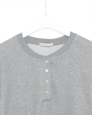 Henley neck short-sleeved sweatshirt