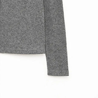 Off-shoulder button knit