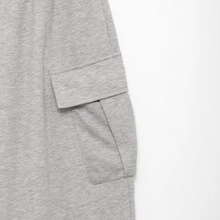 Cargo pants with slanted pockets