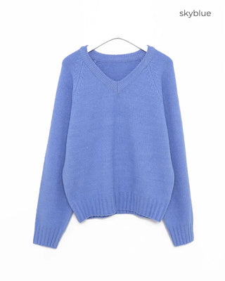 V-neck loose-fit knit