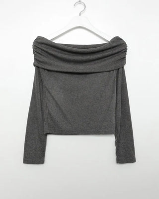 Tie-set off-shoulder T-shirt