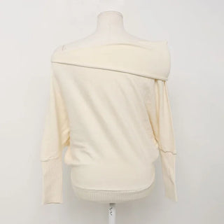 Off-shoulder knit