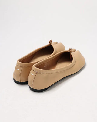 Tabipoint flat shoes