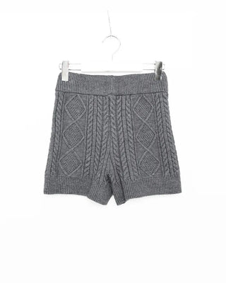 Twist knit elastic waist shorts