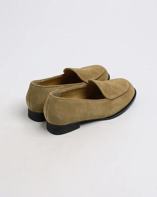 Round-toe slip-on loafers