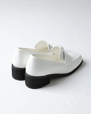 Square-line classic loafers