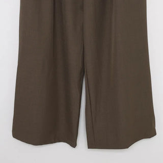 Double-pleated wide-leg slacks