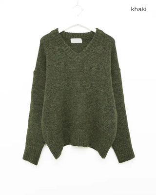 Colorful V-neck loose-fit knit