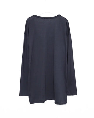 U-neck long-sleeved T-shirt