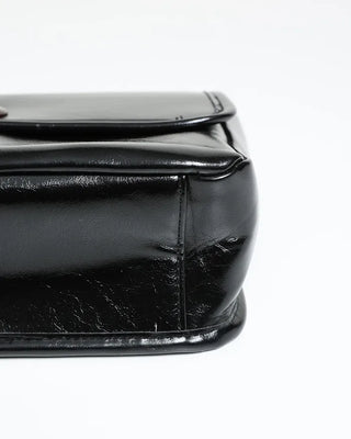 Square chain shoulder bag