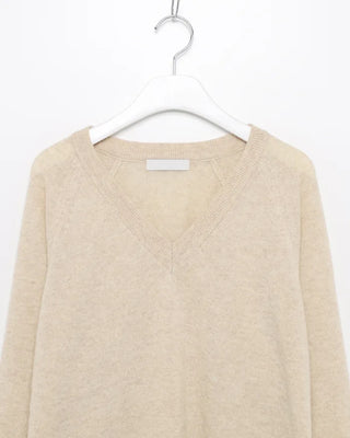 Loose-fit V-neck modern knit