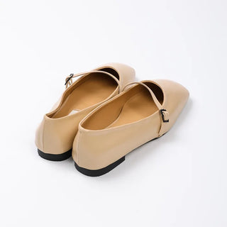 Basic flat shoes