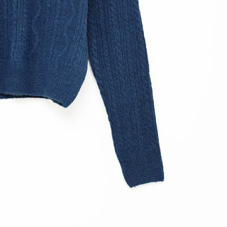 Basic Cable Knit Round