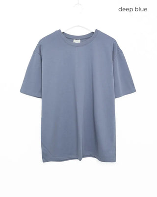 Basic short-sleeved T-shirt